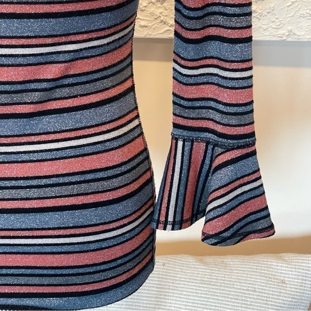 Free People Women's Sz Small Multi-Color Metallic Striped 3/4 Bell Sleeve Top. - Picture 6 of 8